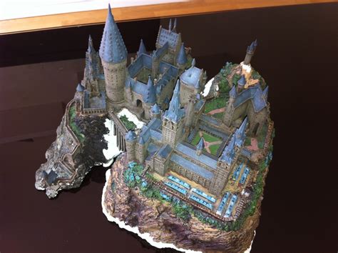 A Glimpse into the Wizarding World: A Small Scale Hogwarts Castle